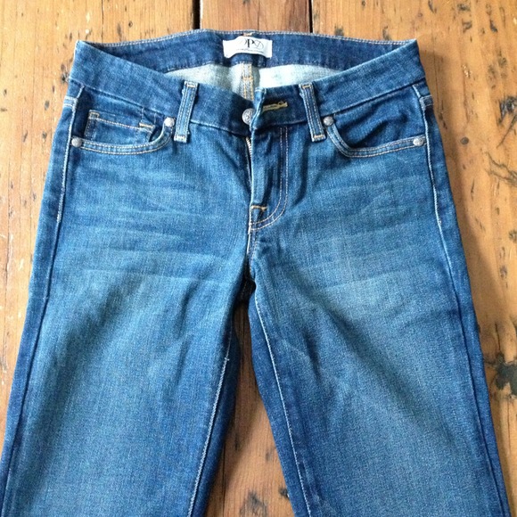 Deluxe Premium Denim, Express - Picture 2 of 2