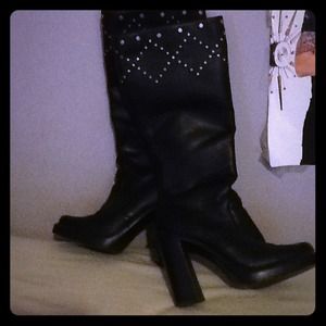 6 1/2 size leather boots