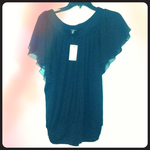 NWT Express Flutter-sleeve Top w/ Banded hem