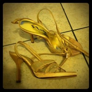 Beautiful gold heels.