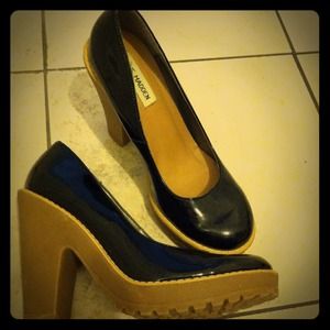 Shiny black chunky heels