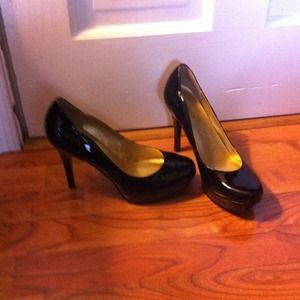 Guess heels
