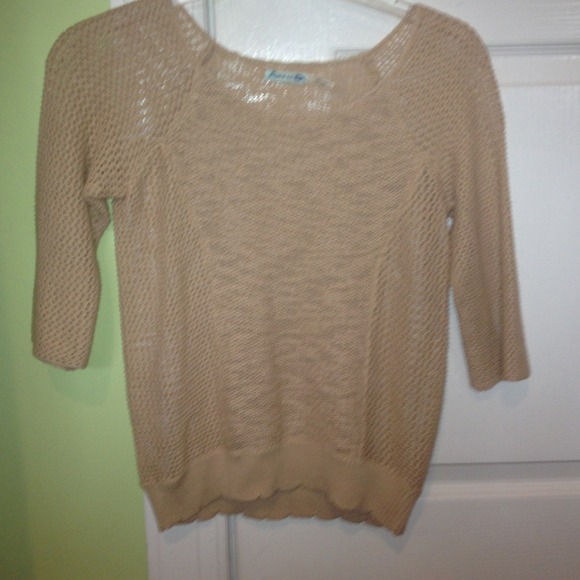 Knitted see through 3/4 sleeve shirt!