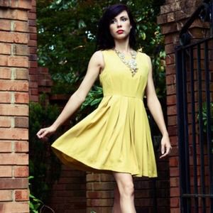 Vianna Dress in mustard by EsleyWWW.H-BOUTIQUE.COM