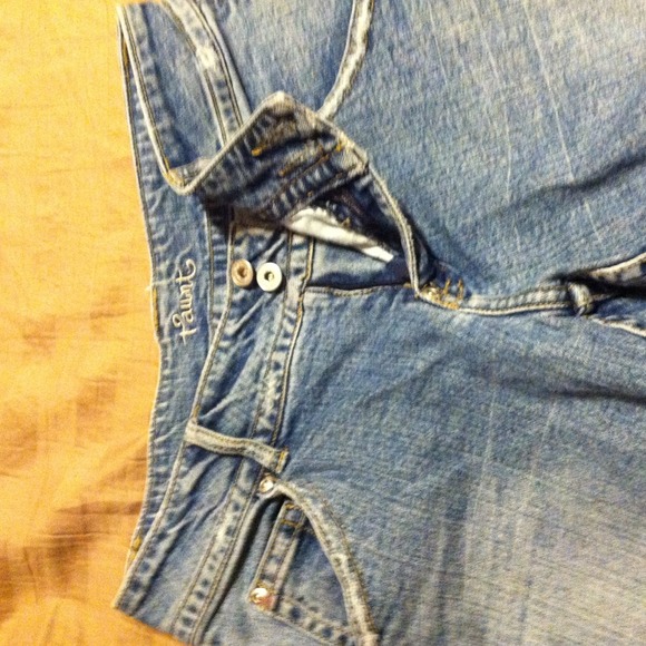 Jeans - Picture 2 of 3
