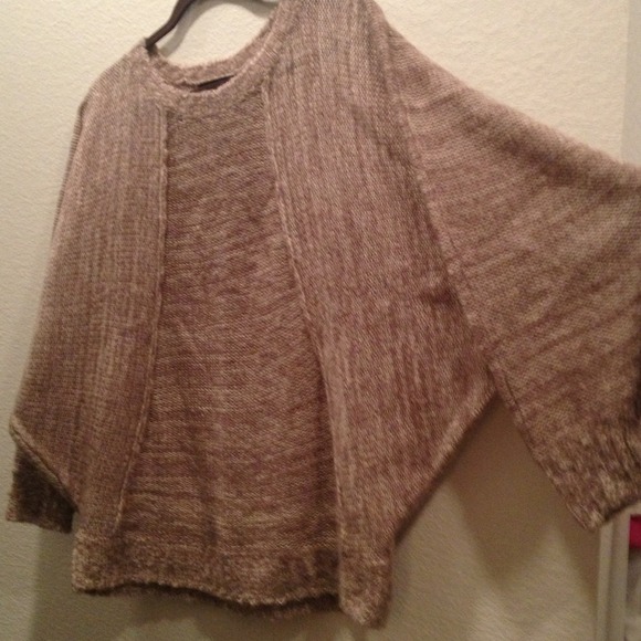 Kensie Sweaters - Tan sweater