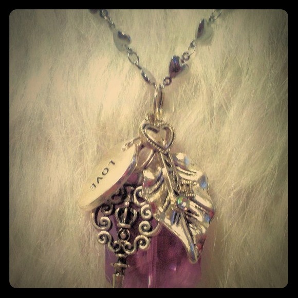 Necklace - Picture 1 of 1