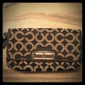 RESERVED for annabell-xo! Coach clutch/wristlet