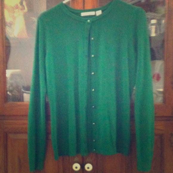 Sweet little green cardigan***PRICE DROP***