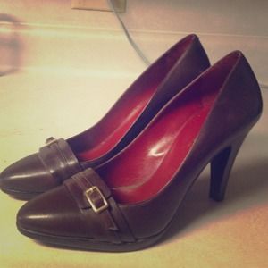 *SOLD*- bundled! Banana republic brown heels