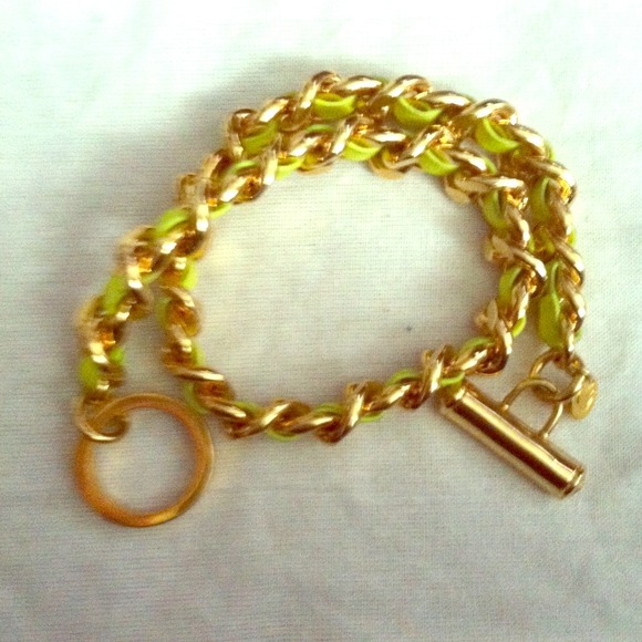 ***SOLD IN BUNDLE****