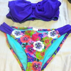 ❌Traded❌Cute bandeaux style bikini