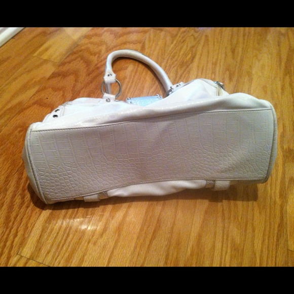 ❌Sold White bag - Picture 2 of 4