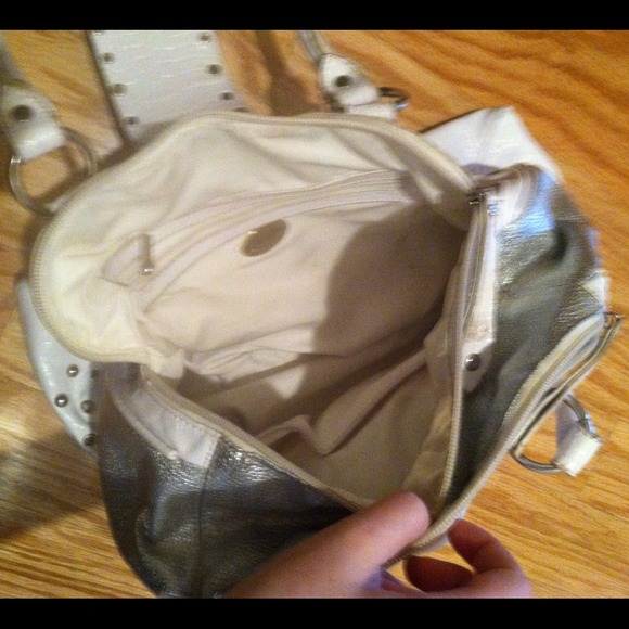 ❌Sold White bag - Picture 3 of 4