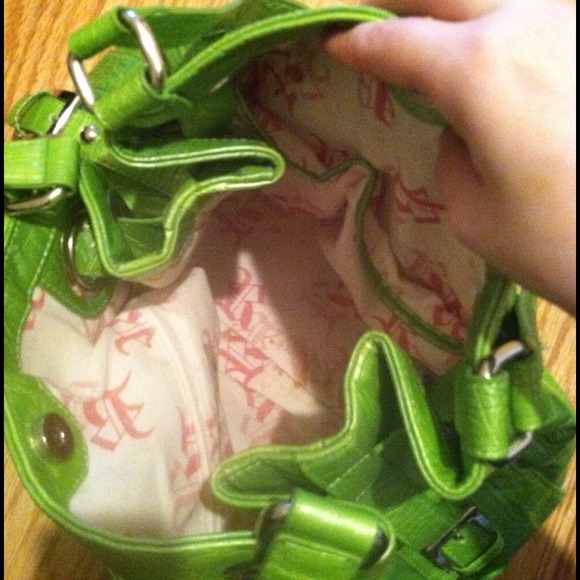 SOLD❌Lime green Reflections purse - Picture 3 of 3