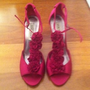 🎈Reduced!🎈Steve Madden floral heels