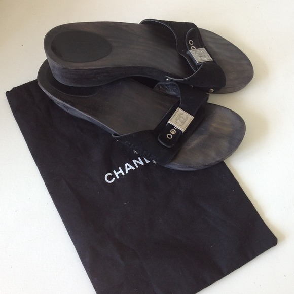 ❌SOLD❌CHANEL Sandals size 40