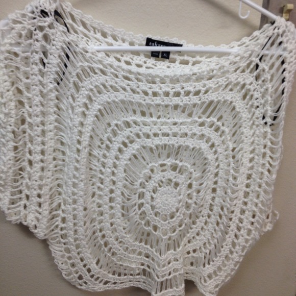 Dillard's White lace crop - Picture 2 of 3
