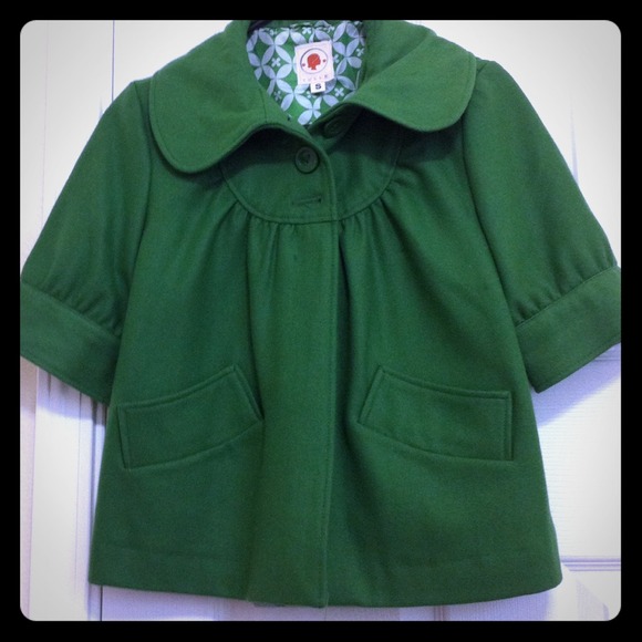 Super cute 3/4 sleeve jacket.