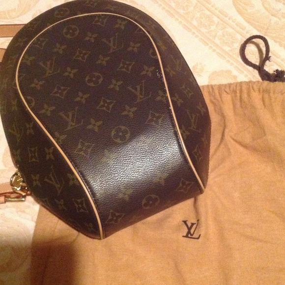 Louis bag!! Discounted again!!!!!