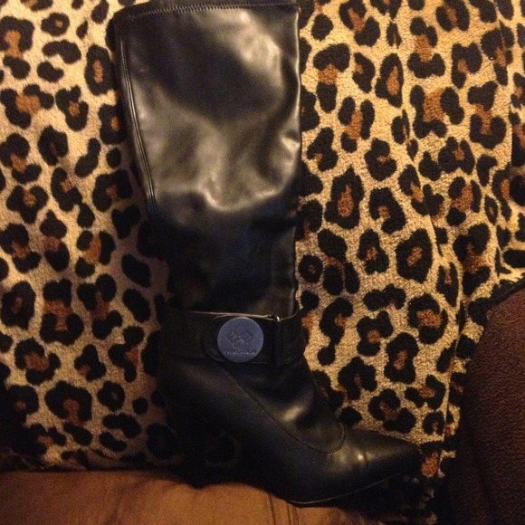 All about Boots! I have many i collect. - Picture 3 of 4