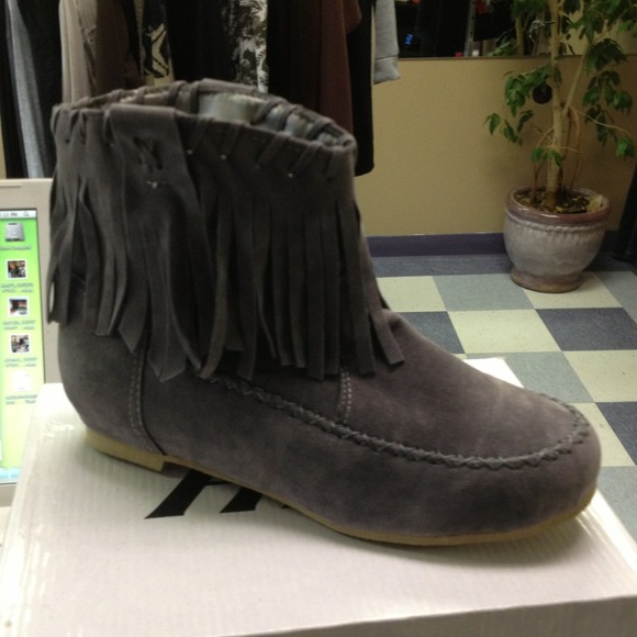 New fringe ankle boots