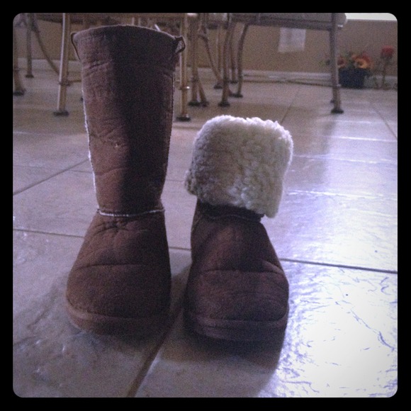 Cream & brown suede boots