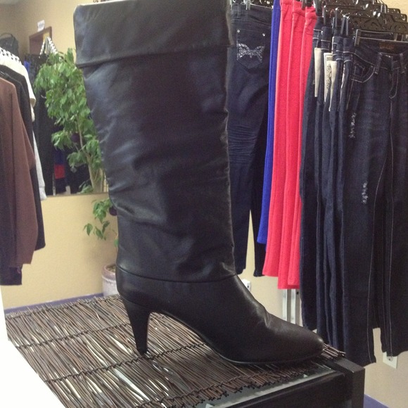 New black knee high boots 2" heel