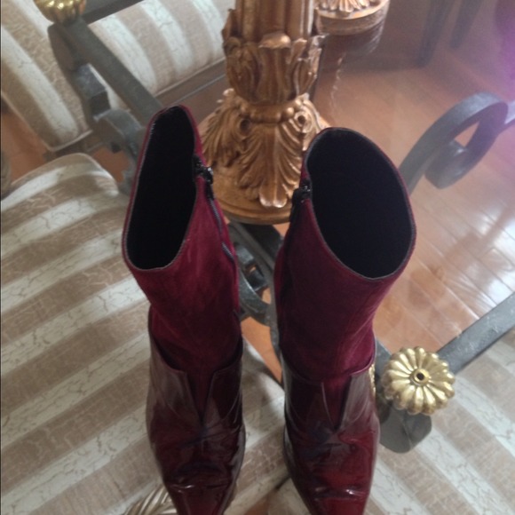 ⛔JUST LOWERED⛔Amaranti Suede and Patent Boots - Picture 3 of 4