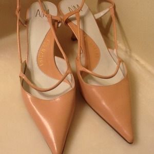 New Ann Marino leather pumps