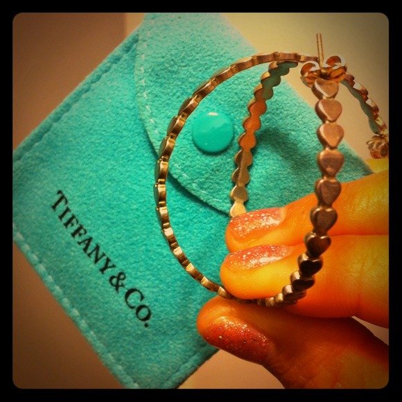 Tiffany & Co. - Heart Hoops