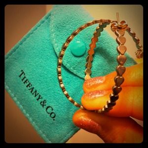 Tiffany & Co. - Heart Hoops