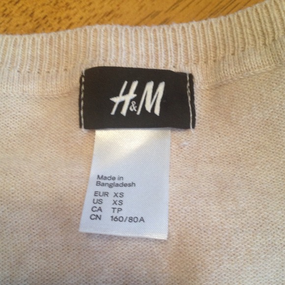 SOLD H&M sweater. Extra small. - Picture 3 of 3