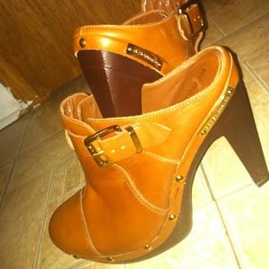 BCBGeneration booties