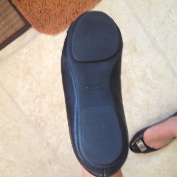 ❌Sold❌Coach flats - Picture 2 of 4