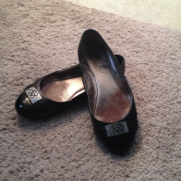❌Sold❌Coach flats - Picture 3 of 4