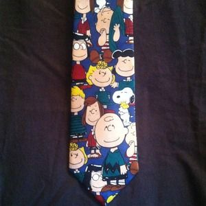 Polyester tie  - Charlie Brown and the gang