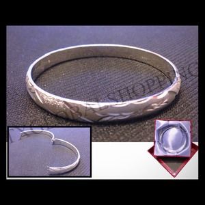 Silver round carved bracelets