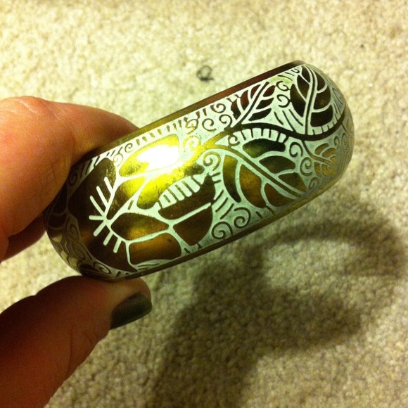 Gold bangle!! - Picture 3 of 3