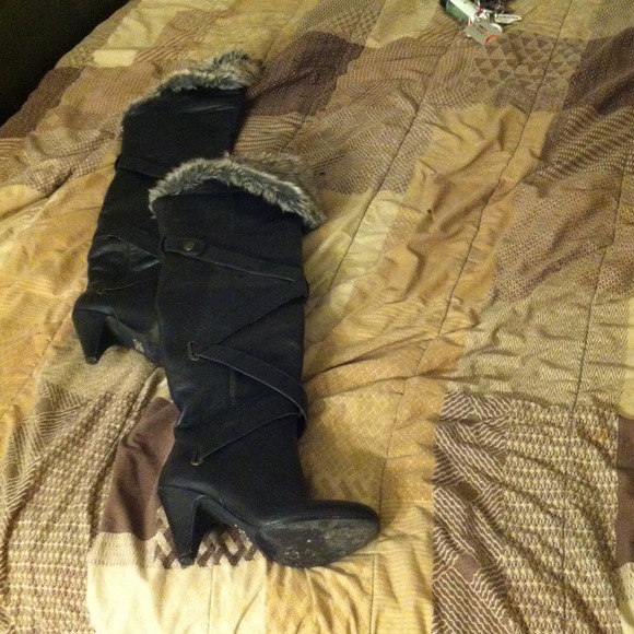 Over the knee boots - Picture 2 of 3