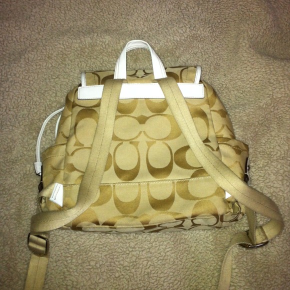 Authentic Coach backpack - Picture 2 of 4