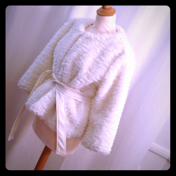 SOLD AS BUNDLE 3... faux fur cropped jacket coat L