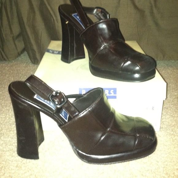 Black/Brown Sling back Boot front toe
