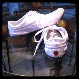 👄👄NWOT PUMAS👄👄