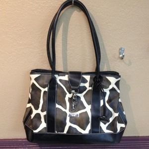 @hsmith3130 TRADE Kate Spade giraffe print purse