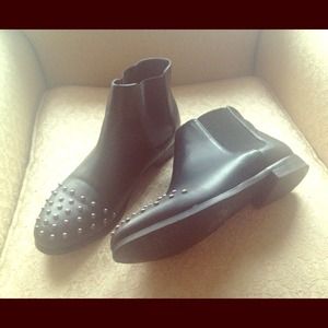 Women's Ecotè size 9 leather boots with studs