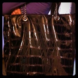 Very large black tote