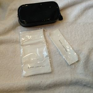 Authentic Marc Jacobs case, dust bag, and cloth.