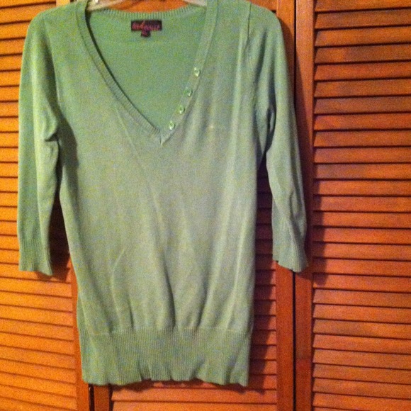 Cute 3/4 top