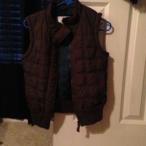American eagle puffy vest